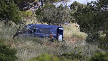 Policías portugueses y alemanes investigan la desaparición de la niña británica Madeleine McCann en Lagos, Portugal, el 3 de junio del 2025. (AP foto/Joao Matos)