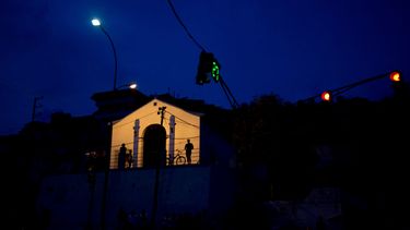Venezuela comienza a aplicar plan de racionamiento eléctrico