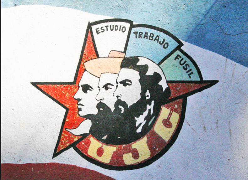 Muchos jóvenes cubanos prefieren no estar afiliados políticamente.