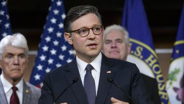 El líder de la Cámara de Representantes, el republicano Mike Johnson, en el Capitolio en Washington el 6 de mayo del 2025. (AP foto/Rod Lamkey, Jr.)