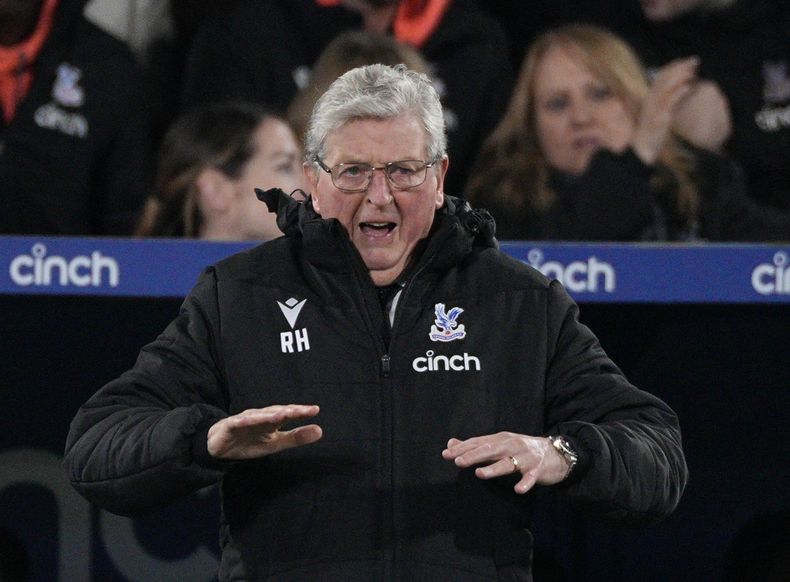 ARCHIVO - El técnico de Crystal Palace Roy Hodgson durante el partido contra Chelsea en la Liga Premier, el 12 de febrero de 2024, en Londres. (AP Foto/Dave Shopland)