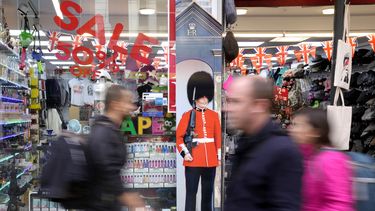 GBretaña: inflación alcanza nivel más alto en 41 años