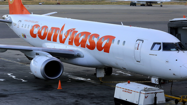 la aerolinea conviasa comienza a volar entre la habana y san vicente