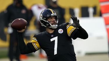 Con 4 touchdowns de Roethlisberger, Steelers siguen invictos