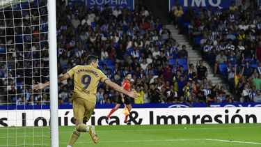 Barca golea 4-1 a Real Sociedad con doblete de Lewandowski