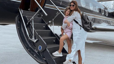 la actriz cubana aly sanchez viajo en el mismo jet privado donde fallecio flow la movie y su familia