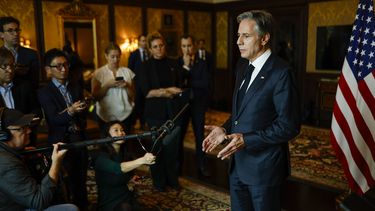 El secretario de Estado estadounidense Antony Blinken habla con la prensa después del llamado Diálogo 2 + 2 en Nueva Delhi, India, viernes 10 de noviembre de 2023. (Jonathan Ernst/Pool via AP)