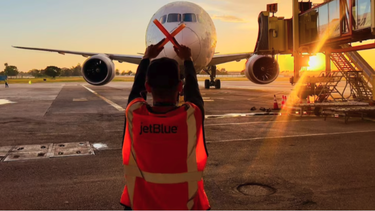 Aeropuerto de La Habana suma su tercer cierre mientras 10 terminales de Cuba siguen sin combustible