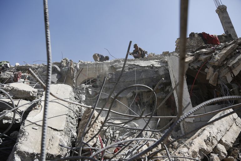 Grupo: Aumenta a 87 número de muertos por ataque en Yemen