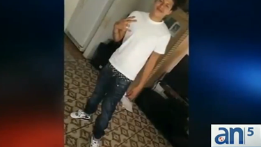 americateve | Un adolescente está hospitalizado tras ser atropellado por un auto mientras montaba su bicicleta y se encuentra grave.