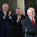 El despedido secretario Tillerson le dice adiós a Washington