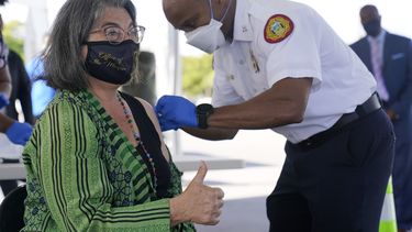 EEUU distribuirá en días 27 millones de vacunas coronavirus