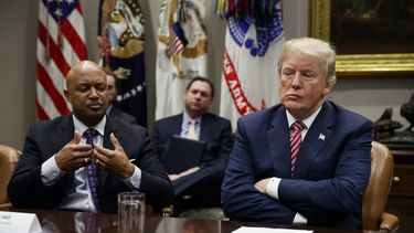 Asesores tratan de contener a Trump de cara a las elecciones