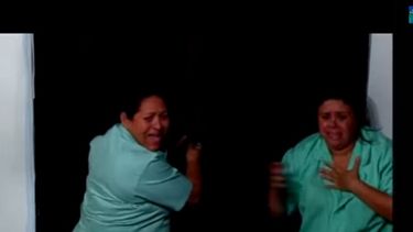 americateve | En medio del éxito de Annabelle, la precuela de la película de terror El Conjuro, que se estrenó la semana pasada, una cadena de televisión brasileña decidió realizar una escalofriante broma que le hizo pasar un gran susto a un grupo de trabajadores de li