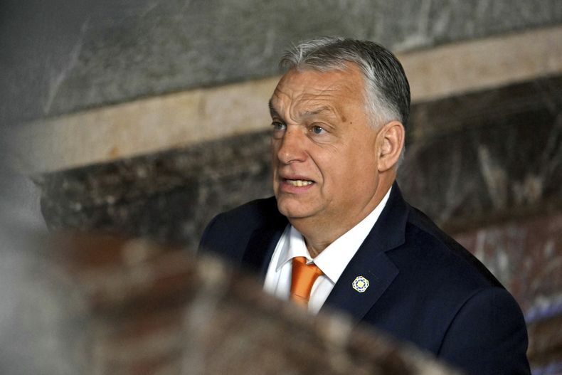 El primer ministro de Hungría, Viktor Orban, llega a una cumbre de la UE en el palacio Egmont en Bruselas, el lunes 3 de febrero de 2025. (Nicolas Tucat, Pool Foto vía AP)