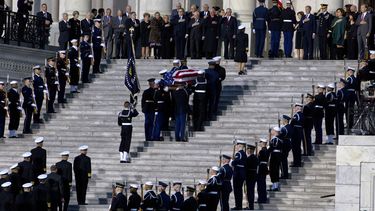 Rinden homenaje al fallecido George H.W. Bush en Capitolio