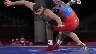 cubano mijain lopez pasa a final de lucha y va por 4to oro