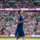 ARCHIVO - Alejandro Garnacho, del Chelsea, reacciona tras fallar una oportunidad de gol durante el partido de semifinales de la FA Cup entre el Chelsea y el Leeds en Londres, el 26 de abril de 2026. (Foto AP/Alastair Grant, Archivo)