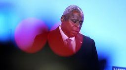 El secretario de Defensa de Estados Unidos, Lloyd Austin, durante una conferencia de prensa en el marco de una reunión de la OTAN, en su sede de Bruselas, el jueves 12 de octubre de 2023. (AP Foto/Virginia Mayo)
