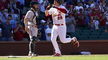 Bader y Arenado guían a Cardenales sobre Diamondbacks
