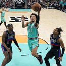 Jones hace olvidar bajas de Spurs en triunfo sobre Pistons