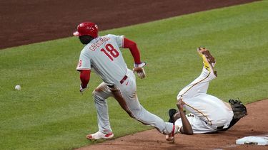 Filis extienden buena racha; vencen a Piratas en la 10ma