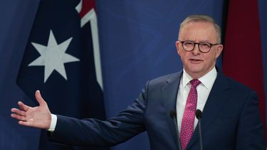 El primer ministro australiano, Anthony Albanese, durante una conferencia de prensa, el 12 de diciembre de 2024, en Sydney. (AP Foto/Mark Baker, Archivo)