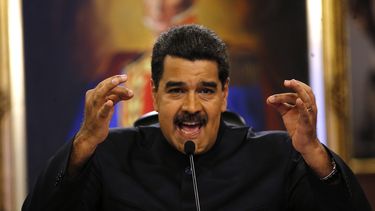 Tribunal prohíbe salir de Venezuela a fiscal general