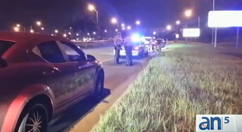 Continúa hospitalizada la pareja hispana baleada por el ex esposo de la mujer.