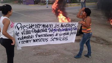 Se cansaron! Chavistas protestan por viviendas y servicios