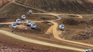 revelan la primera imagen jamas lograda de un agujero negro