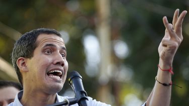 Sin Guaidó, algunos opositores acuerdan negociar con Maduro