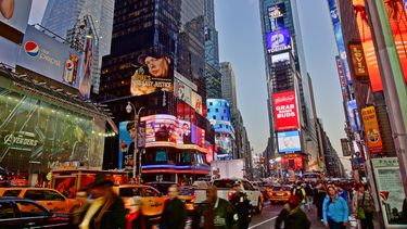 americateve | (CNN) ? Con sus colores por todas partes y alegres vistas, Disneyland no necesita filtros de Instagram.