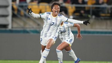 Sarina Bolden, de Filipinas, reacciona tras anotar el primer gol de su equipo durante un partido del Grupo A del Mundial femenino contra Nueva Zelanda, en Wellington, Nueva Zelanda, el 25 de julio de 2023. (AP Foto/John Cowpland)