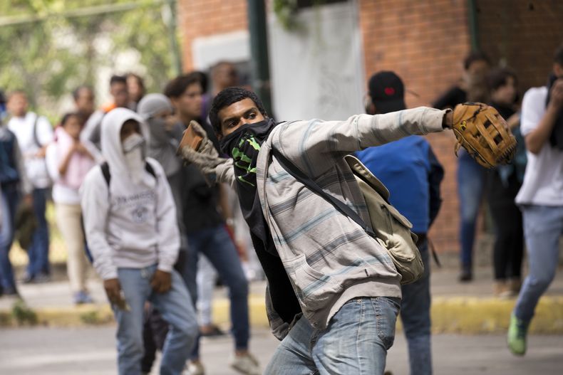 AMS-GEN_VENEZUELA-ESTUDIANTES_PROTESTA-0.jpg