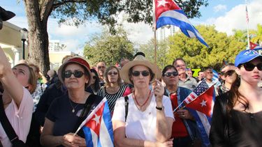 exiliados cubanos organizan caravana en protesta a politica de obama hacia cuba