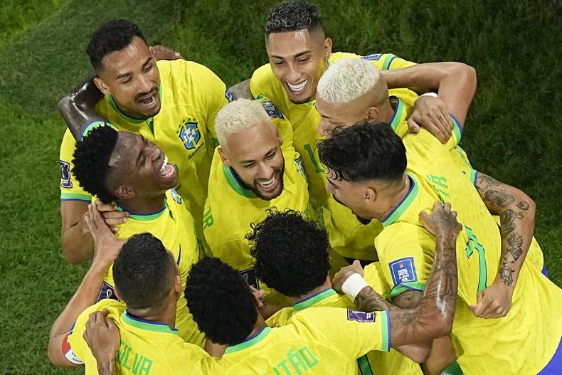 DEP-FUT MUNDIAL BRASIL-VUELVE EL BAILE