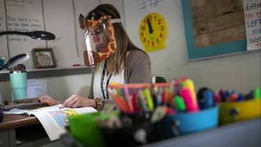 uno de cada cuatro maestros estadounidenses dicen que quieren renunciar este fin de curso, debido a los niveles de estres