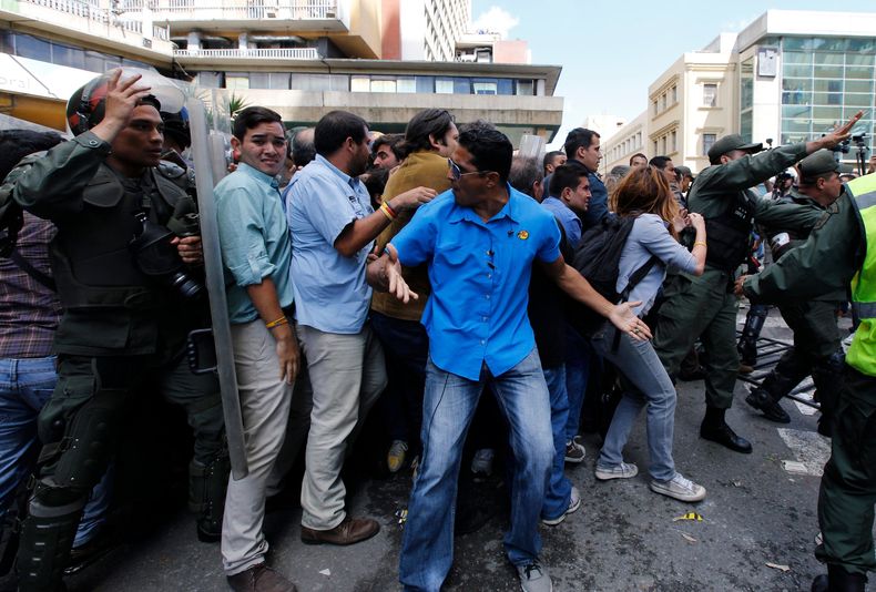 AMS-GEN_VENEZUELA-PROTESTA-1.jpg