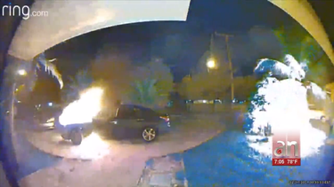 captado en camara voraz incendio de autos en cutler bay