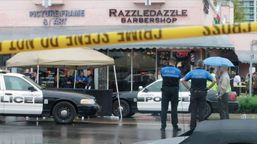 una persona hospitalizada y un hombre en custodia despues de balacera en ocean drive, miami beach