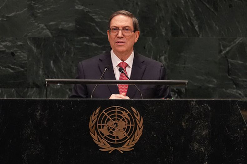 El ministro de Relaciones Exteriores de Cuba, Bruno Eduardo Rodríguez Parrilla, interviene durante el 81er periodo de sesiones de la Asamblea General de las Naciones Unidas en la sede de la ONU, el sábado 26 de septiembre de 2026. (AP Foto/Heather Khalifa)