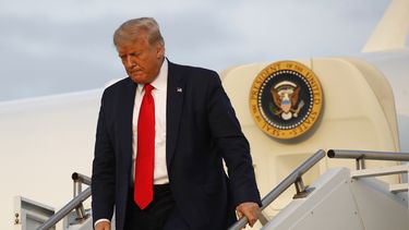 Encuesta: Apoyo a Trump cae a su nivel más bajo