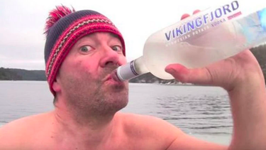 murio apetor, un famoso youtuber noruego, al caer a un pozo congelado mientras grababa un video