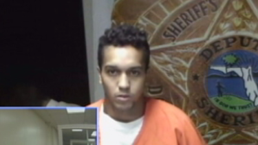 arrestan a un hombre en hialeah por amenazar a su madrastra con un cuchillo