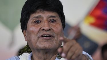 ARCHIVO - El expresidente Evo Morales en un acto frente a sus seguidores en Lauca Ñ, en la región del Chapare, Bolivia, el 10 de noviembre de 2024, en medio de un conflicto político con el gobierno del presidente Luis Arce. (AP Foto/Juan Karita, Archivo)