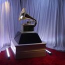 ARCHIVO - Una estatua de los Grammy en la sala de prensa de la 65a entrega anual de los Premios Grammy el domingo 5 de febrero de 2023 en Los Ángeles. (Foto AP/Jae C. Hong, archivo)
