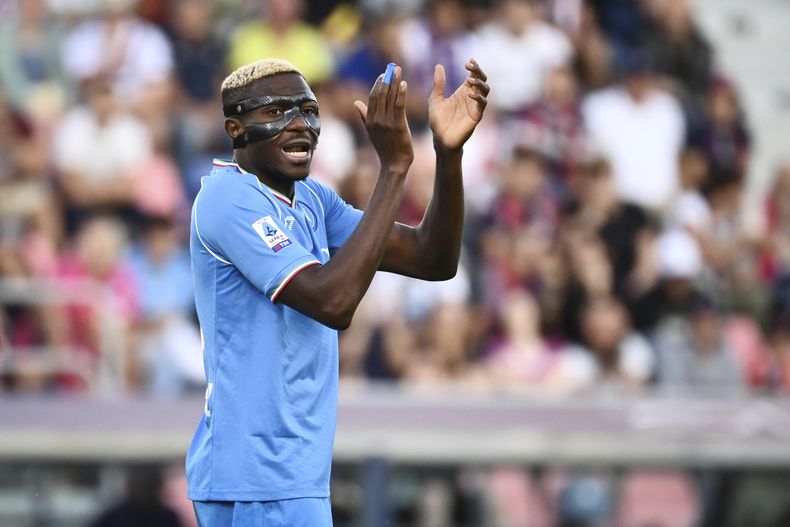 El delantero del Napoli Victor Osimhen durante el partido de la Serie A contra Bologna, el domingo 24 de septiembre de 2023. (Massimo Paolone/LaPresse vía AP)