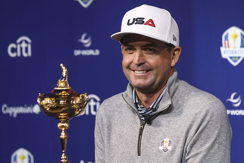 ARCHIVO - Foto del 8 de octubre del 2024, el capitán de Estados Unidos en la Copa Ryder Keegan Bradley en conferencia de prensa en Nueva York. (AP Foto/Heather Khalifa, file)
