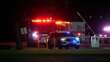 Vehículos de emergencia llegan a la Institución de Máxima Seguridad Riverbend tras la suspensión de la ejecución de Christa Pike el miércoles 30 de septiembre de 2026, en Nashville, Tennessee. (Foto AP/George Walker IV)